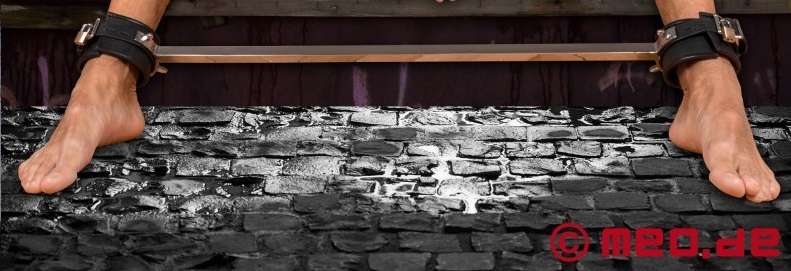 final-fantasy-spreizstange-mit-abschliessbaren-fesseln-ref-1740 (3)