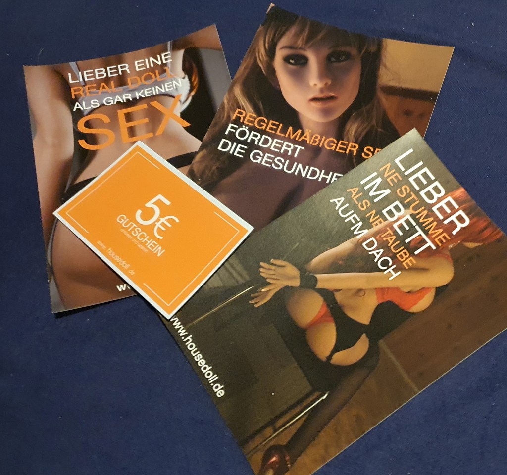 housedoll Flyer Gutschein